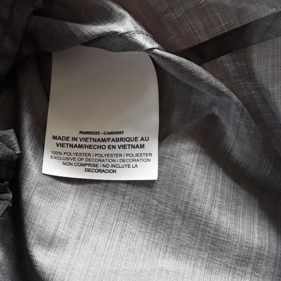 🌻Nike grey shell size medium - Picture 4 of 4